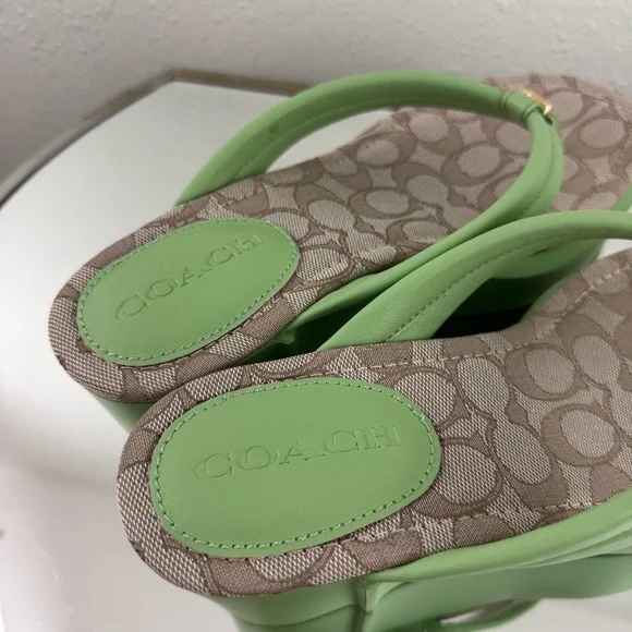 !SOLD! COACH Pistachio Green Leather Y2K Franki Monogram Platform Flip Flops - Picture 12 of 12